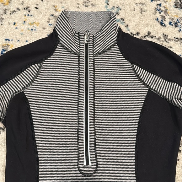 Lululemon Half Zip Pullover - Picture 2 of 10